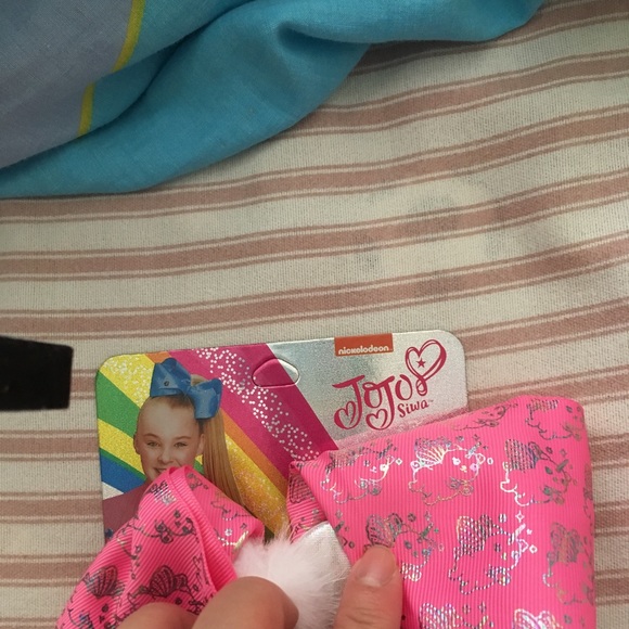 Jojo Siwa bow pink wing - Picture 2 of 2
